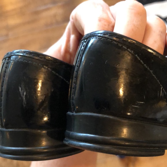 Beautiful patent leather shoes for a little one. Made In USA. Size 6.5 toddler - Picture 4 of 4